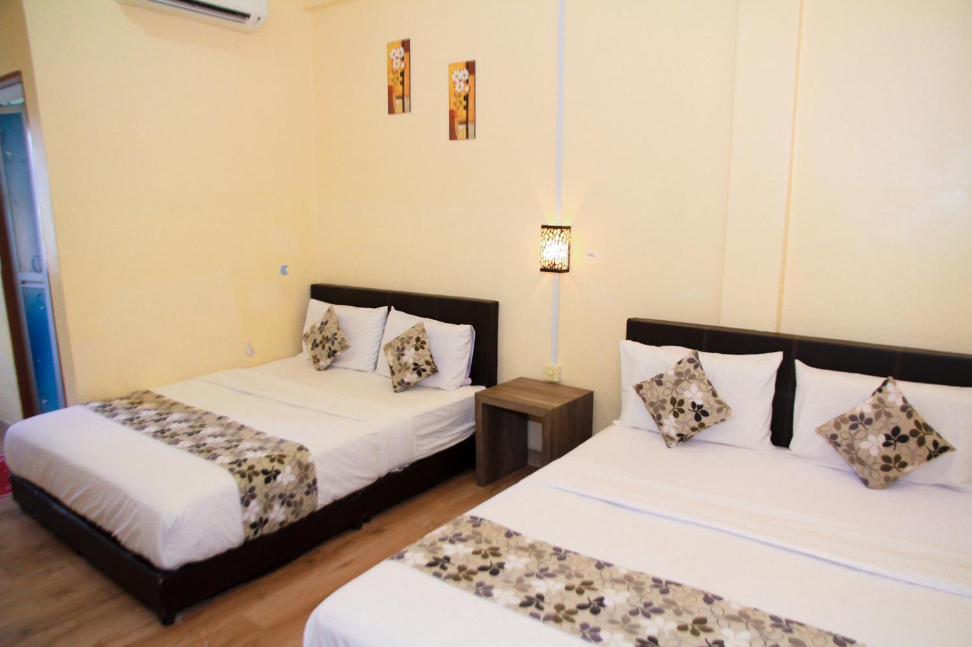 Myra Hotel Мерсинг Екстериор снимка