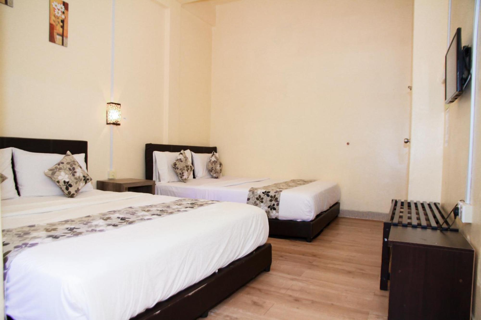 Myra Hotel Мерсинг Екстериор снимка