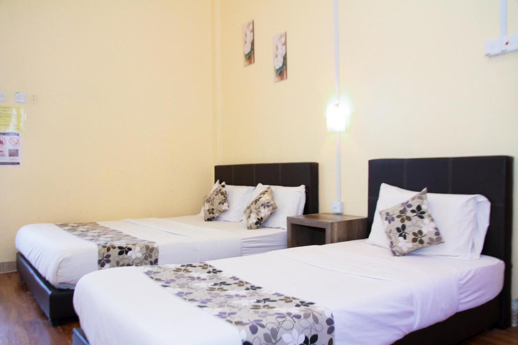 Myra Hotel Мерсинг Екстериор снимка