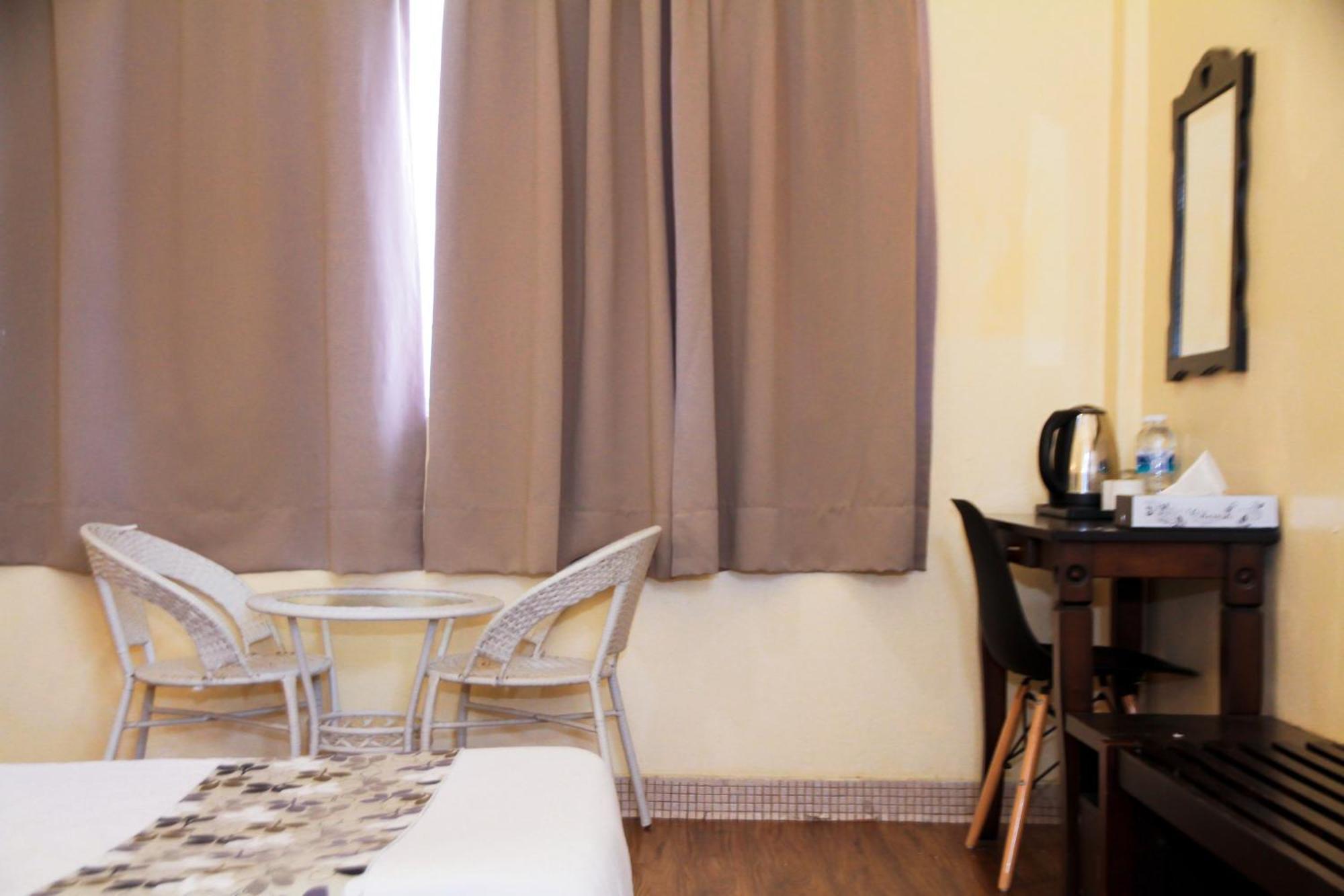 Myra Hotel Мерсинг Екстериор снимка